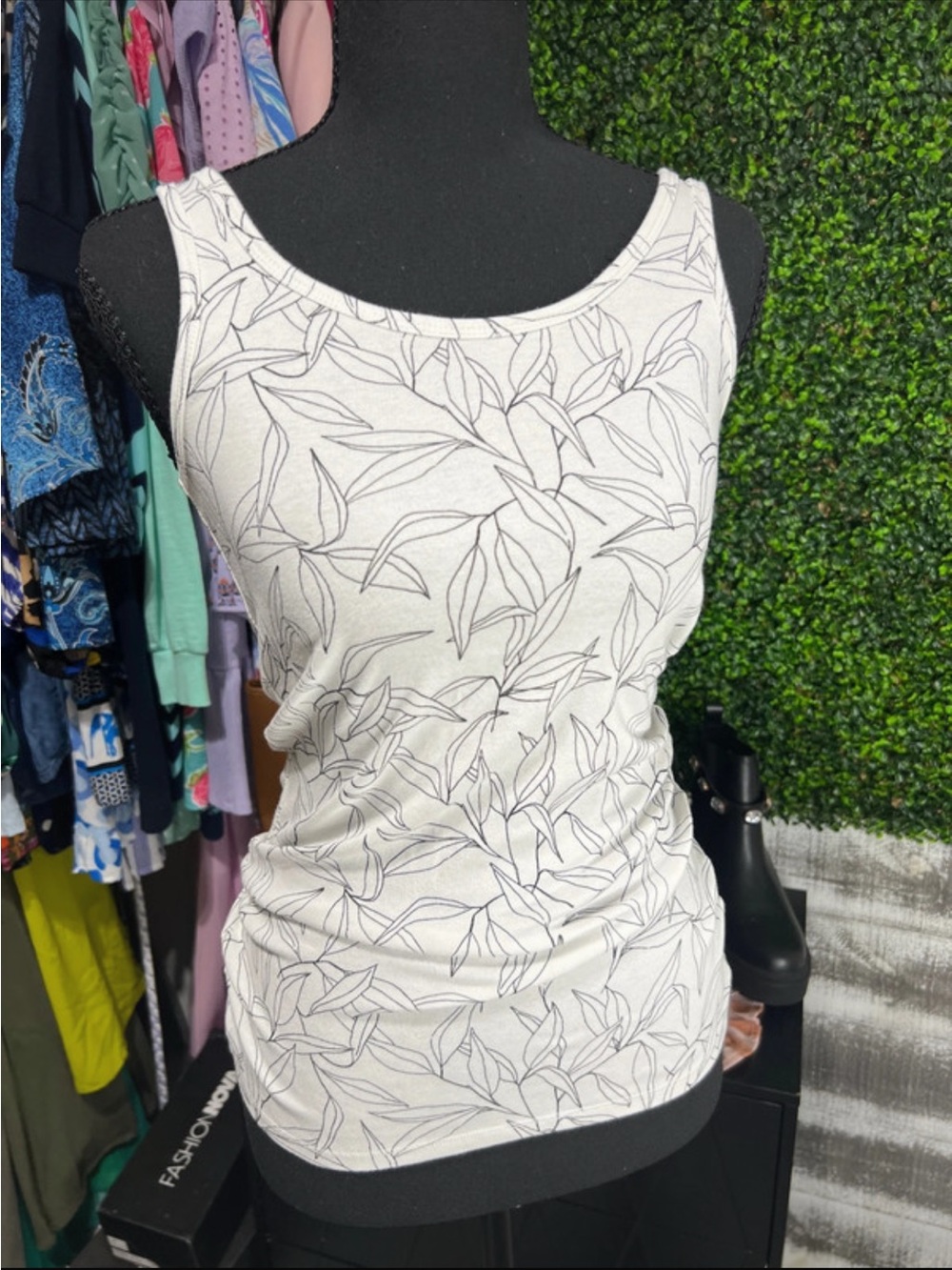 a new day White Leaf-Outline Tank Top